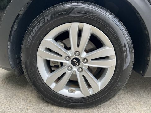 Used 2017 Kia Sportage LX w/ LX Popular Package FWD image 11