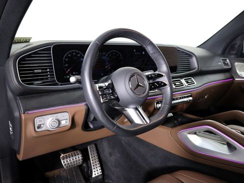 Used 2025 Mercedes-Benz GLS 450 4MATIC image 28
