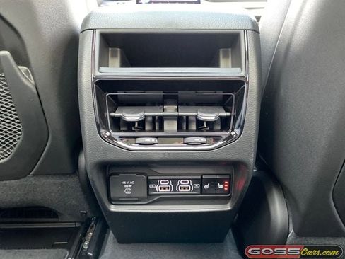 New 2025 Jeep Grand Cherokee Limited image 23