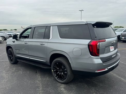New 2026 GMC Yukon XL Elevation w/ Elevation Premium Package AWD/4WD image 9