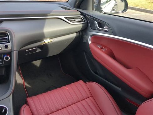 Used 2025 Genesis G70 2.5T w/ Sport Prestige Package image 15