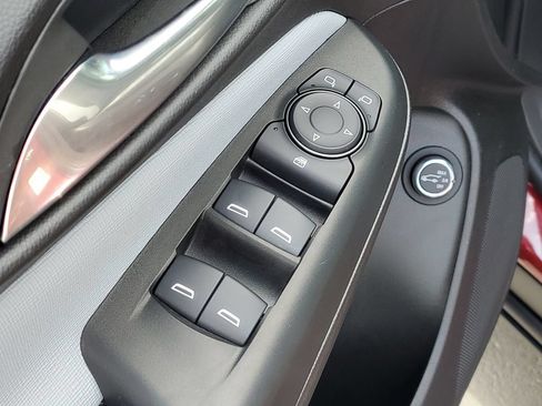Used 2024 Buick Envista Preferred w/ Convenience I Package FWD image 23