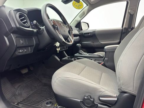 Used 2023 Toyota Tacoma SR AWD/4WD image 14