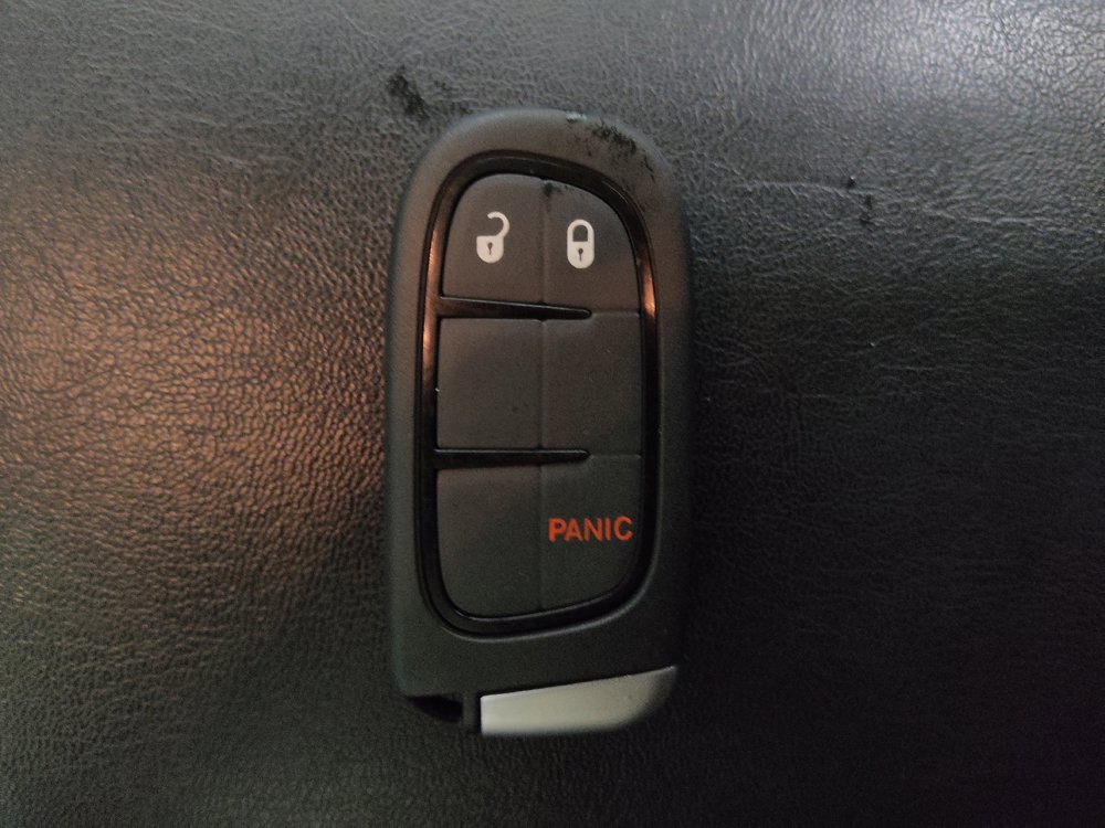Used 2018 Jeep Cherokee Latitude Plus FWD image 32