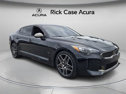 Used 2022 Kia Stinger GT2 w/ Red Interior Color Package image 9