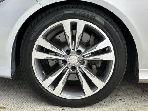 Used 2016 Mercedes-Benz E 350 Sedan w/ Premium Package image 11