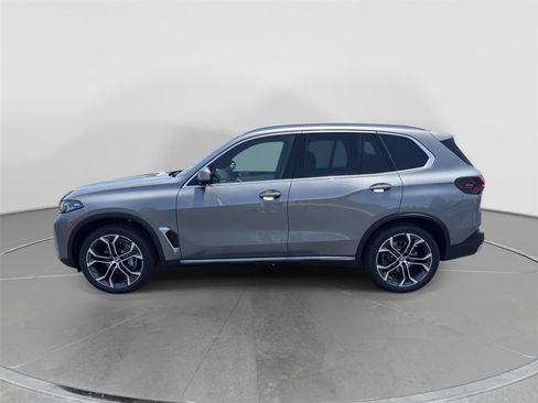 New 2026 BMW X5 xDrive40i w/ Climate Comfort Package AWD/4WD image 2