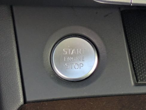 Used 2019 Audi Q5 Prestige w/ Prestige Package image 17