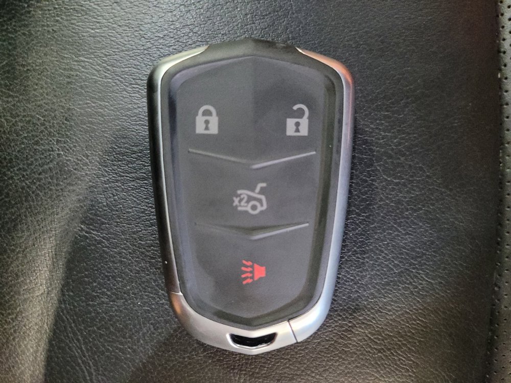 Used 2020 Cadillac XT4 Sport w/ LPO, Midnight Sport Package FWD image 32