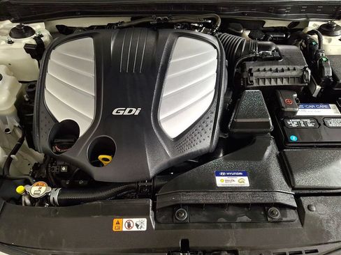 Used 2017 Hyundai Azera FWD image 28