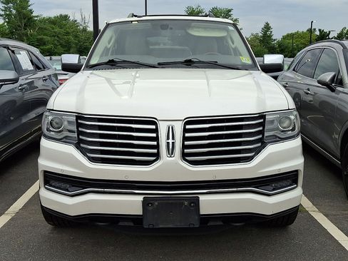 Used 2017 Lincoln Navigator Reserve AWD/4WD image 3