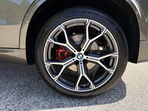 New 2026 BMW X5 xDrive40i w/ M Sport Package AWD/4WD image 10