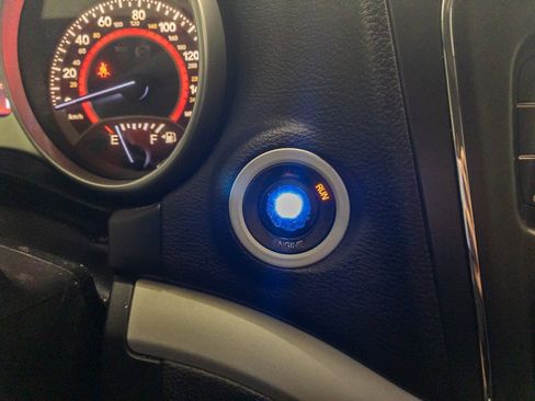 Used 2013 Dodge Journey SE image 19