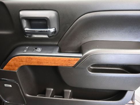 Used 2019 Chevrolet Silverado 2500 High Country image 45