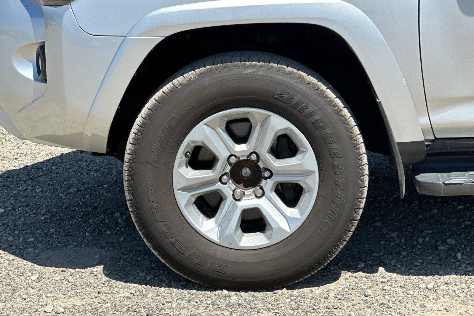 Used 2017 Toyota 4Runner SR5 RWD image 24