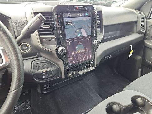 New 2026 RAM 2500 Tradesman AWD/4WD image 19