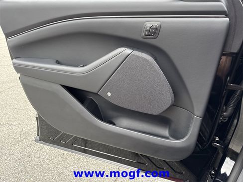 Certified 2025 Ford Mustang Mach-E Premium image 16