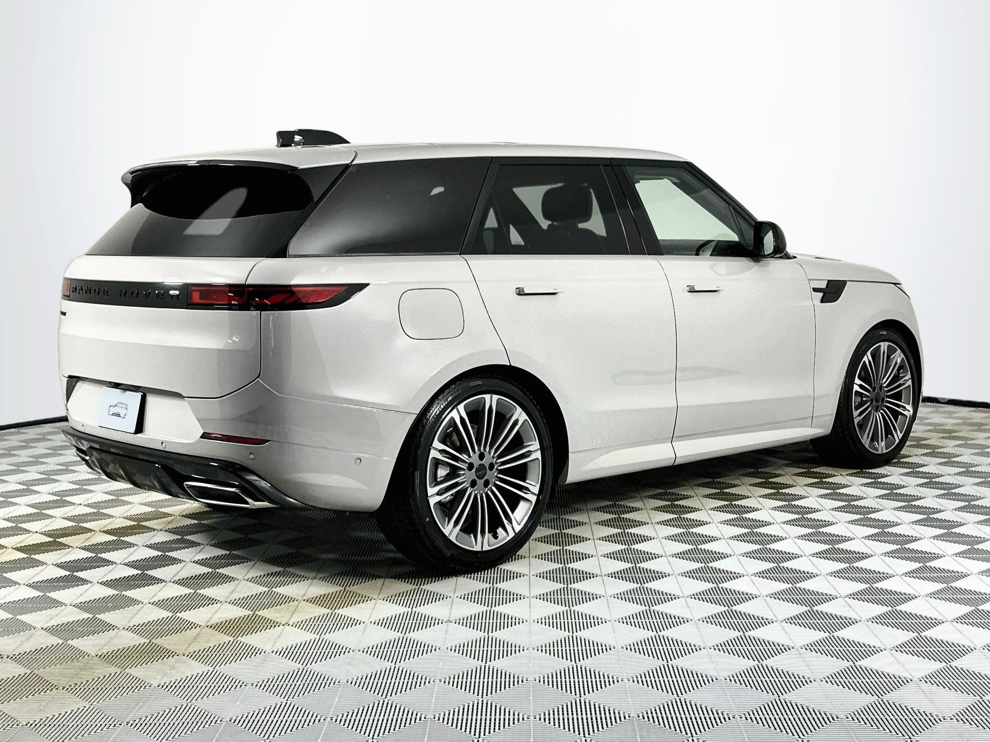 New 2027 Land Rover Range Rover Sport Dynamic SE AWD/4WD image 5