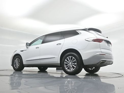 Used 2022 Buick Enclave Essence image 52