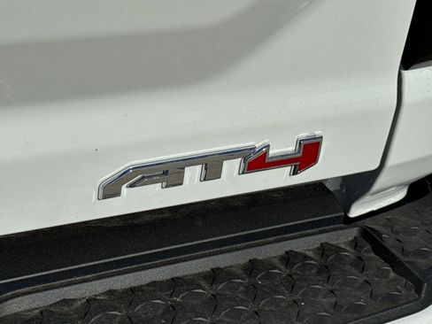 New 2026 GMC Canyon AT4 AWD/4WD image 11