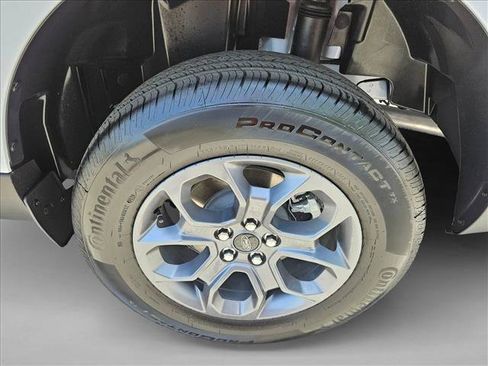 New 2026 Ford Maverick XLT FWD image 9