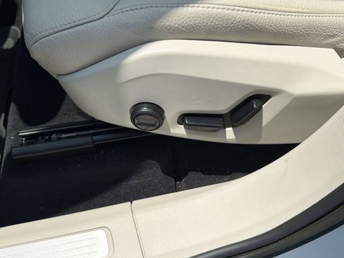 Certified 2023 Volvo XC60 B5 Plus w/ Protection Package Premier FWD image 13