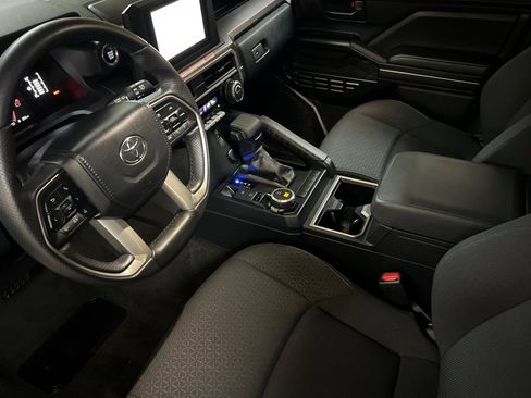 Used 2025 Toyota 4Runner SR5 image 10