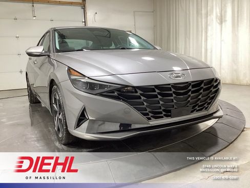 Used 2023 Hyundai Elantra Limited image 1