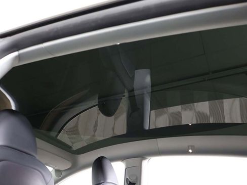 Used 2023 Tesla Model Y Long Range image 20