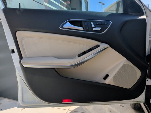 Used 2019 Mercedes-Benz GLA 250 image 11