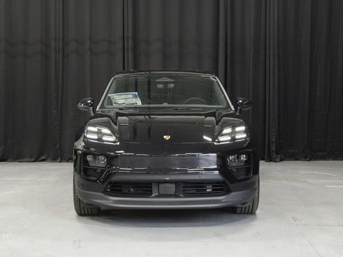 New 2026 Porsche Macan 4 Electric AWD/4WD image 8