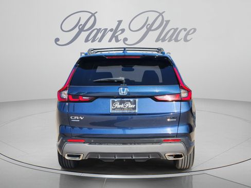 Used 2023 Honda CR-V Sport Touring image 4