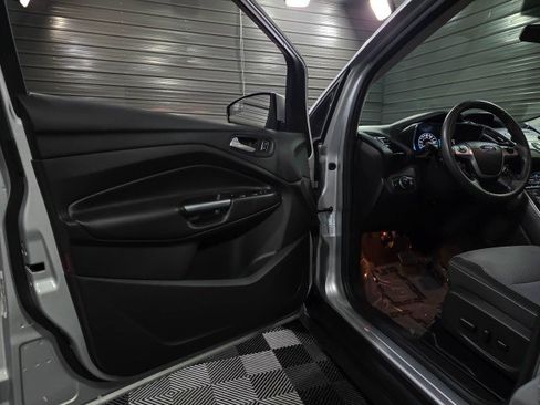 Used 2017 Ford C-MAX SE image 30