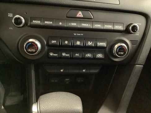 Used 2020 Kia Sportage LX w/ LX Popular Package AWD/4WD image 9