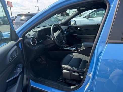 Used 2024 Chevrolet Trax RS w/ Driver Confidence Package FWD image 7