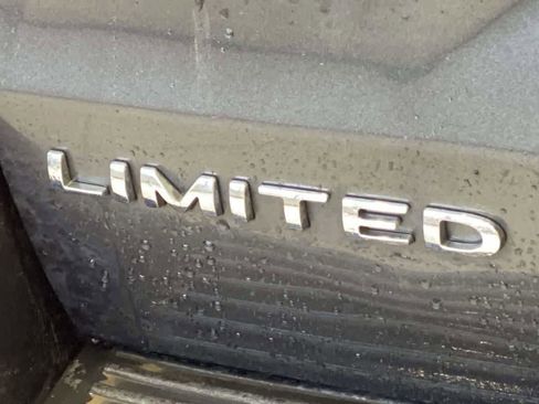 Used 2019 Ford Expedition Limited w/ Equipment Group 301A image 11