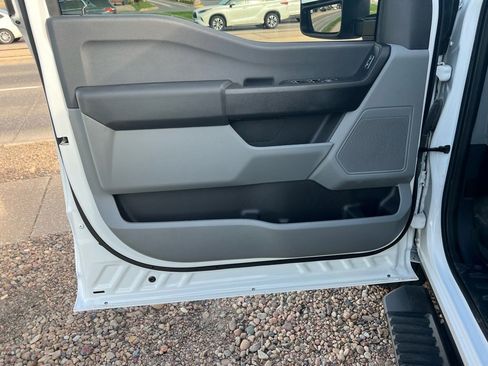 Used 2024 Ford F250 XL image 12