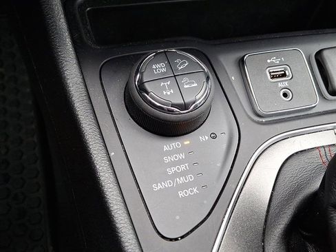 Certified 2022 Jeep Cherokee Trailhawk w/ Comfort/Convenience Group image 29