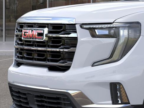 Used 2026 GMC Acadia Elevation w/ Elevation Premium Package AWD/4WD image 13