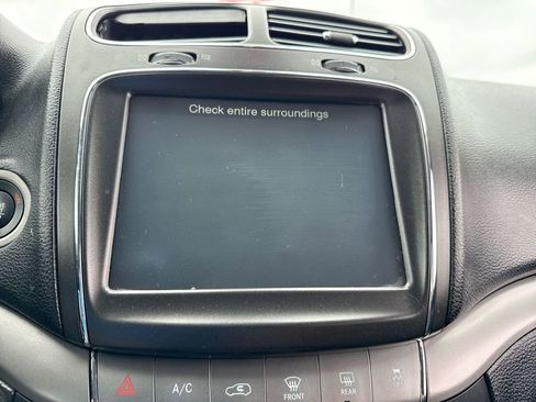 Used 2019 Dodge Journey Crossroad image 17