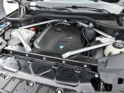 Used 2024 BMW X5 xDrive40i w/ Premium Package image 32