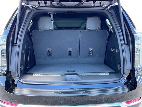 New 2026 Chevrolet Tahoe Premier w/ Sun And Tow Package AWD/4WD image 15