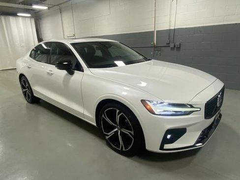 Used 2024 Volvo S60 B5 Core AWD/4WD image 4