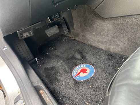 Used 2008 Pontiac Solstice GXP w/ Premium Package image 17