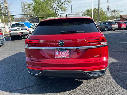 Used 2022 Volkswagen Atlas Cross Sport SE w/ Black Wheel Package image 7