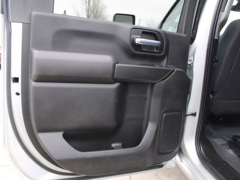 Used 2022 Chevrolet Silverado 2500 Custom w/ Custom Convenience Package image 25