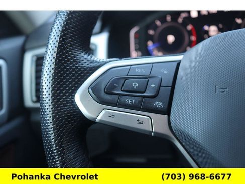 Used 2022 Volkswagen Atlas SEL R-Line image 12