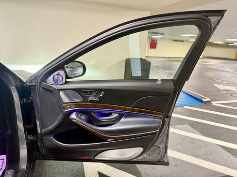 Used 2020 Mercedes-Benz S 560 4MATIC Sedan image 33