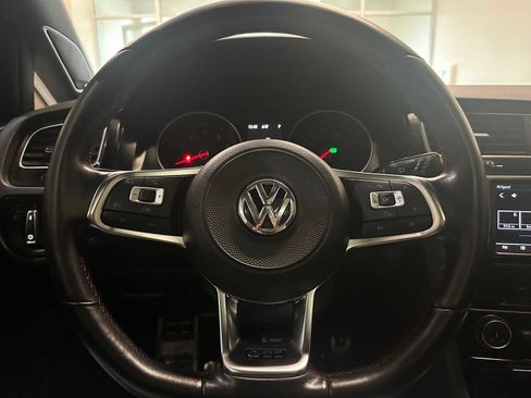 Used 2017 Volkswagen GTI Autobahn image 11