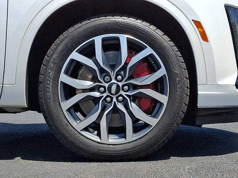 Used 2022 Cadillac XT6 Sport AWD/4WD image 8